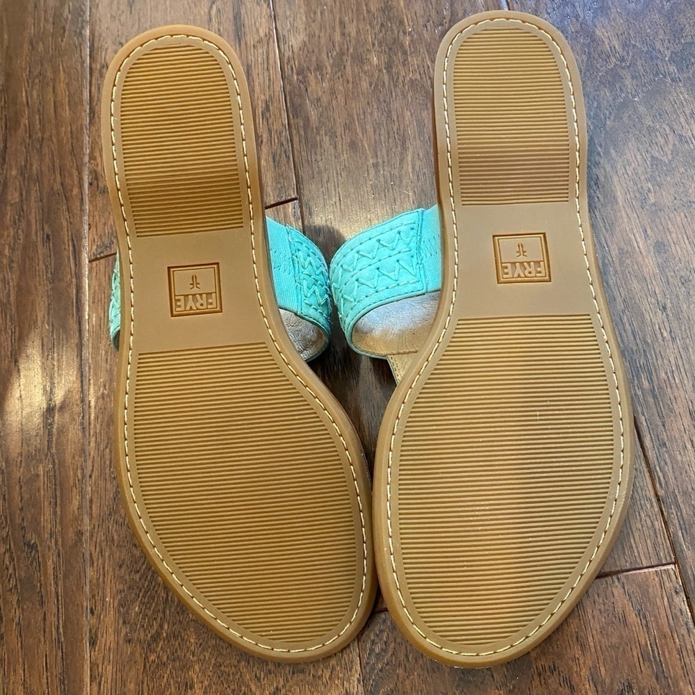 NWT Frye Turquoise Leather Thong Sandals 9 - Picture 8 of 9